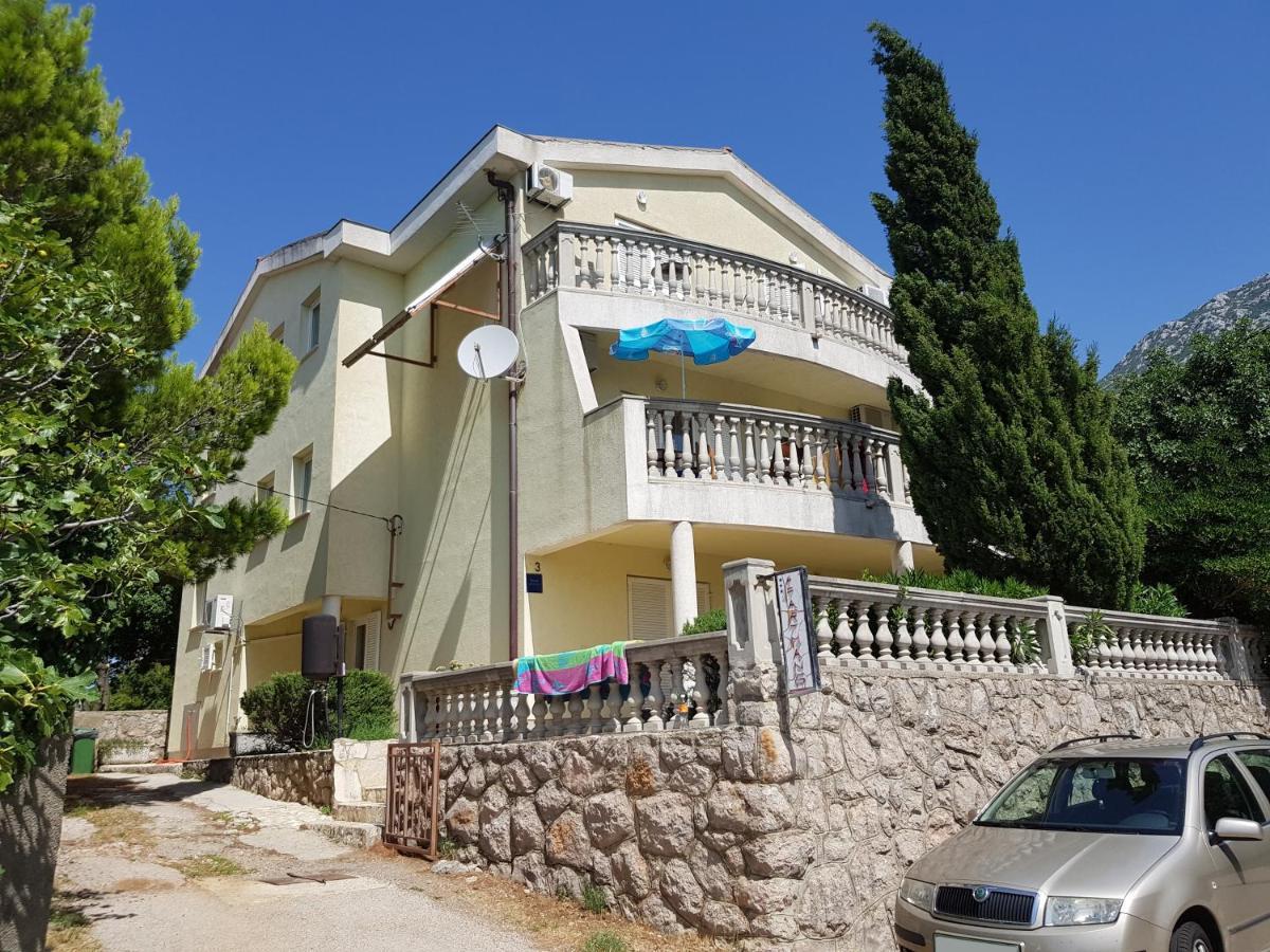 Apartments Akiki Karlobag Exterior photo